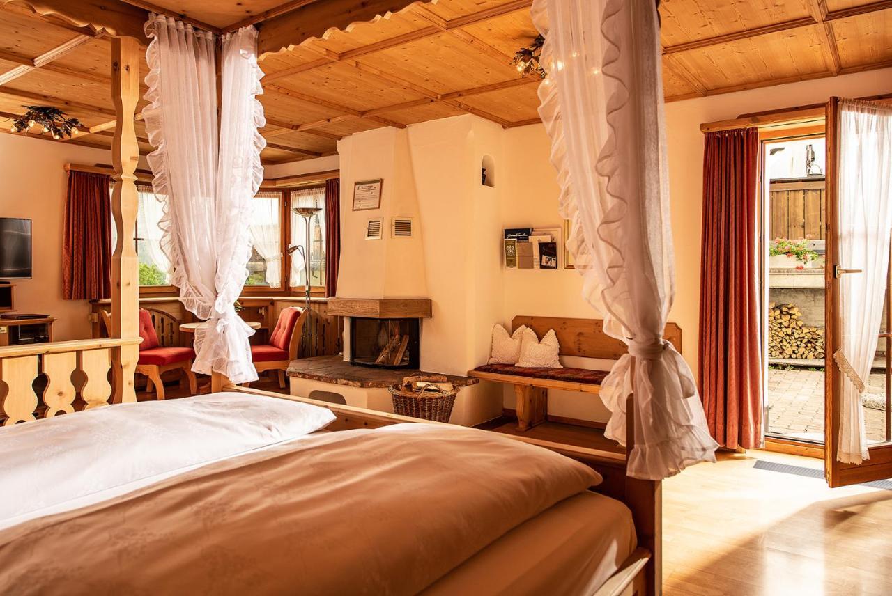 Schlosshotel Chaste Tarasp Exterior photo