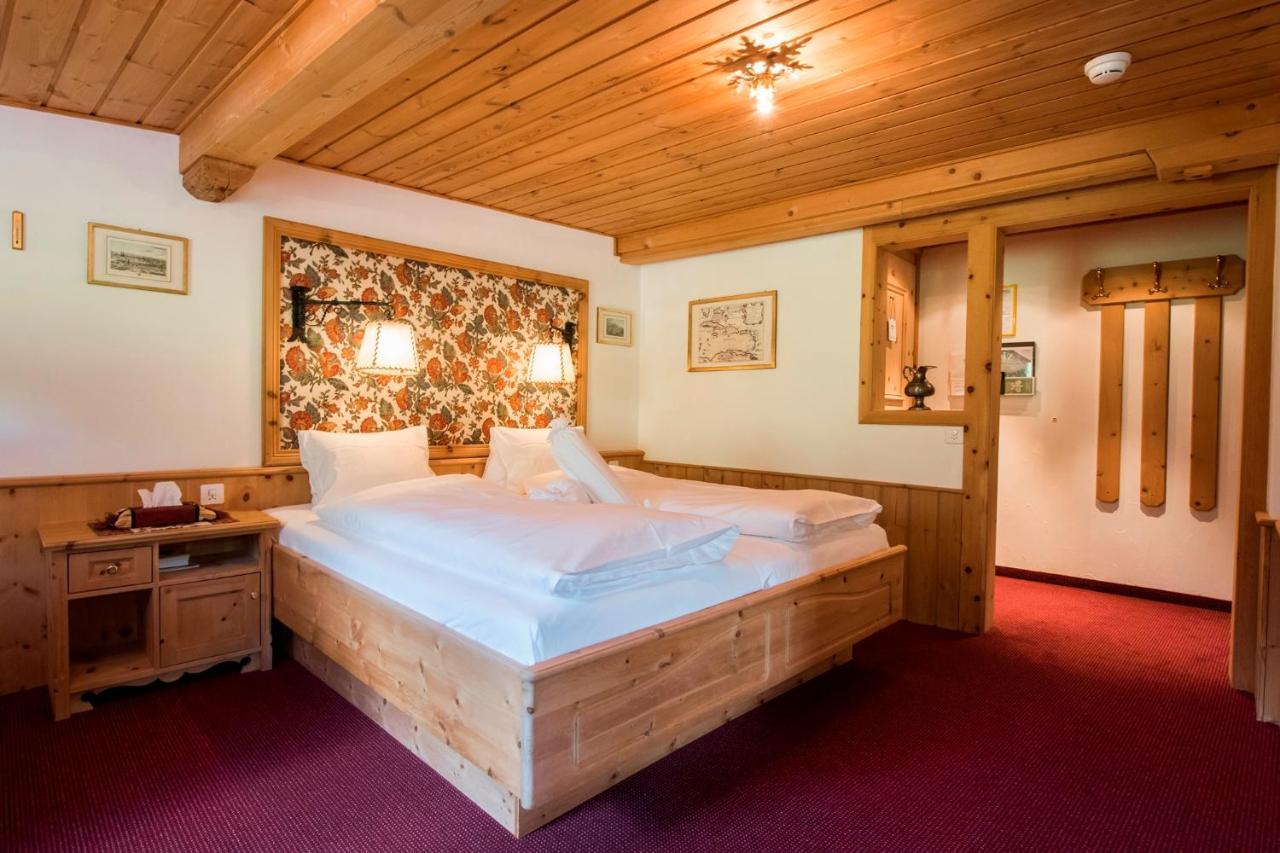 Schlosshotel Chaste Tarasp Exterior photo